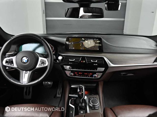 2020 BMW 5 Series (G30) 520i M 스포츠