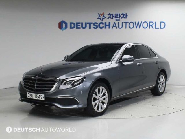2017 Mercedes-Benz E-Class W213 E300 4MATIC 아방가르드