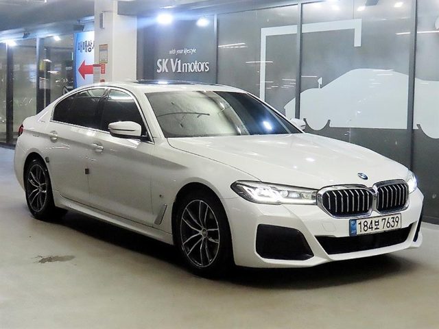 2021 BMW 5 Series (G30) 523d M 스포츠