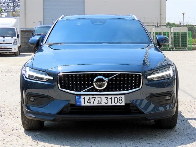 2022 Volvo V60 크로스 컨트리 2세대 2.0 B5 AWD
