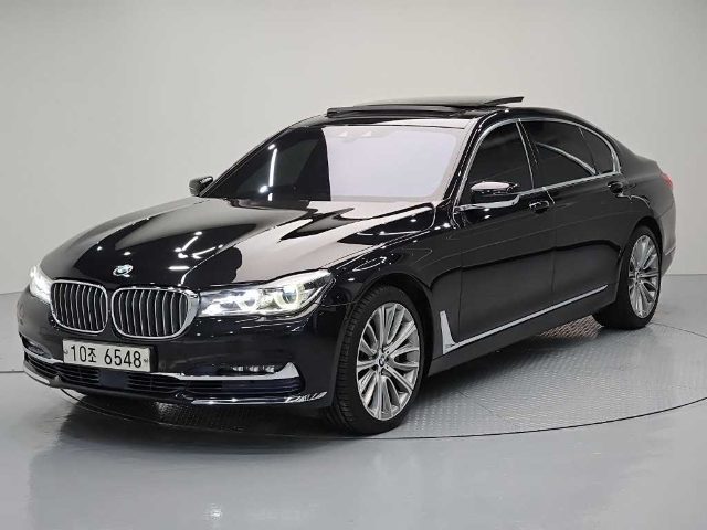 2017 BMW 7 Series (G11) 750i xDrive