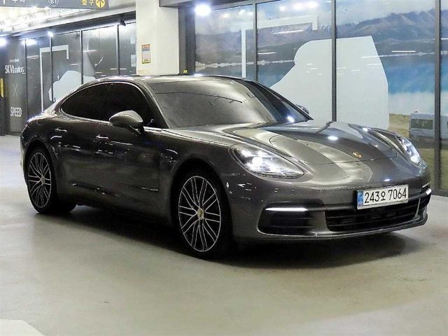 2017 Porsche Panamera (971) 3.0 4