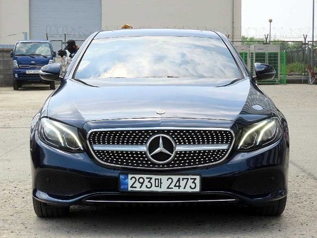 2018 Mercedes-Benz E-Class W213 E300 아방가르드