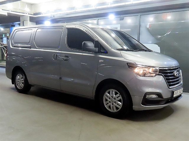 2018 Hyundai Starex 2WD 밴 3인승 스마트
