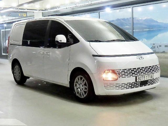2022 Hyundai Staria 2WD 디젤 카고 모던 5인승