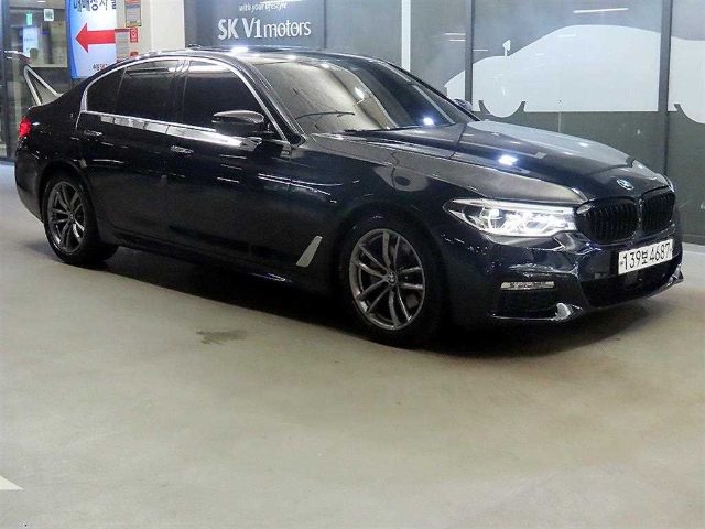2018 BMW 5 Series (G30) 520d M 스포츠 플러스