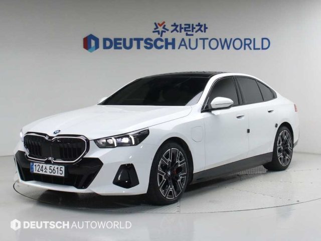 2025 BMW 5 Series (G60) 530e xDrive M 스포츠 프로