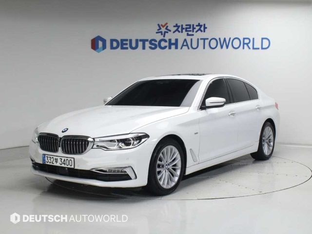 2017 BMW 5 Series (G30) 520d 럭셔리 스페셜 에디션