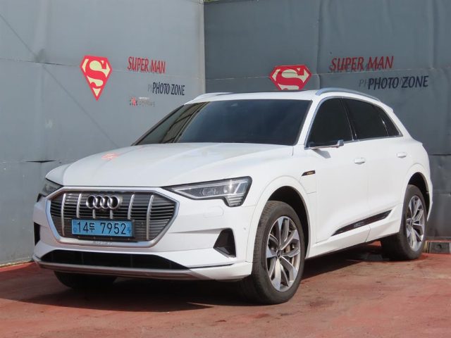 2021 Audi e-tron 55 콰트로