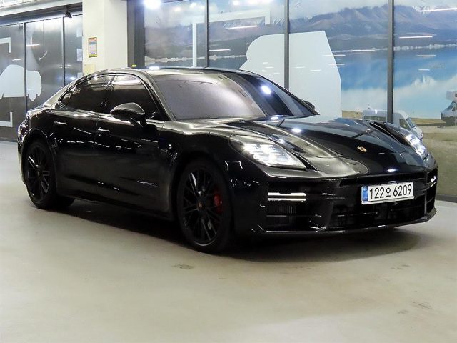 2025 Porsche Panamera (972) 4.0 V8 GTS