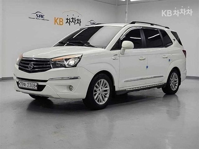 2013 KG Mobility Korando Turismo 4WD GT 11인승