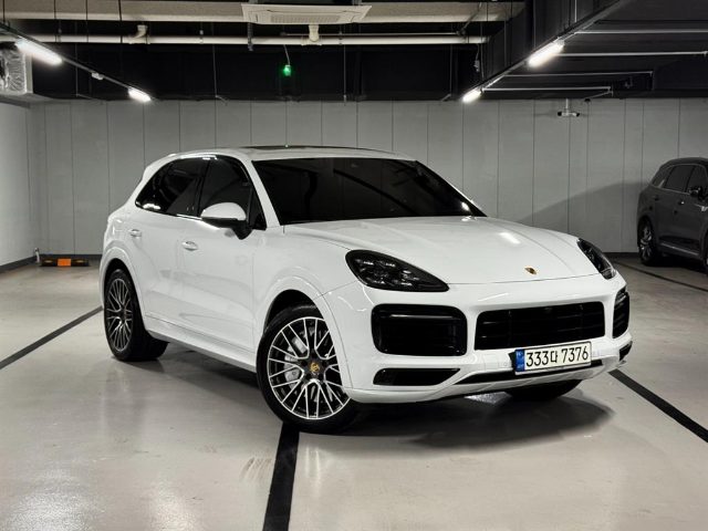 2021 Porsche Cayenne (PO536) 3.0