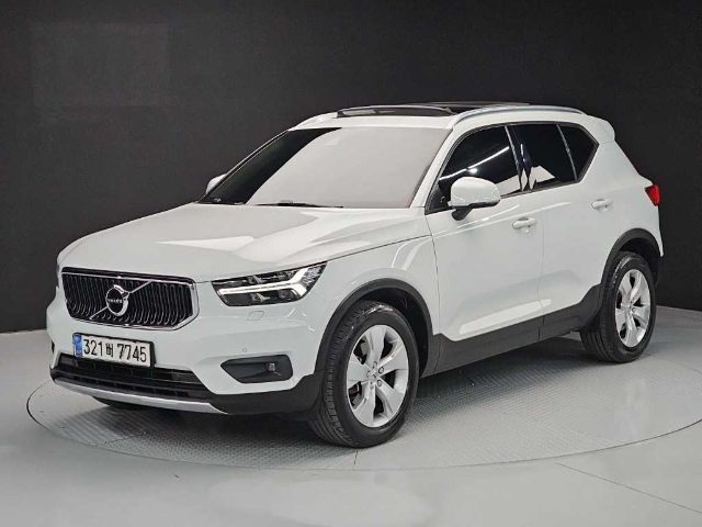 2021 Volvo XC40 B4 AWD R-디자인