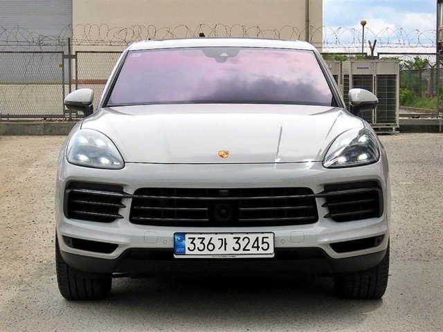 2022 Porsche Cayenne (PO536) 3.0 플래티넘 에디션