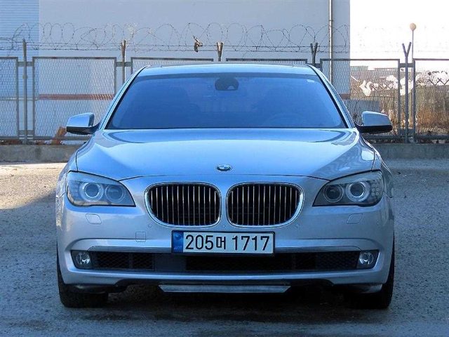 2011 BMW 7 Series (F01) 750 Li