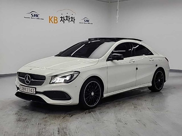 2017 Mercedes-Benz CLA CLA 250 4MATIC AMG LINE