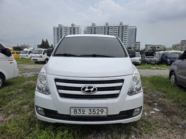 2017 Hyundai Starex 밴 5인승 모던