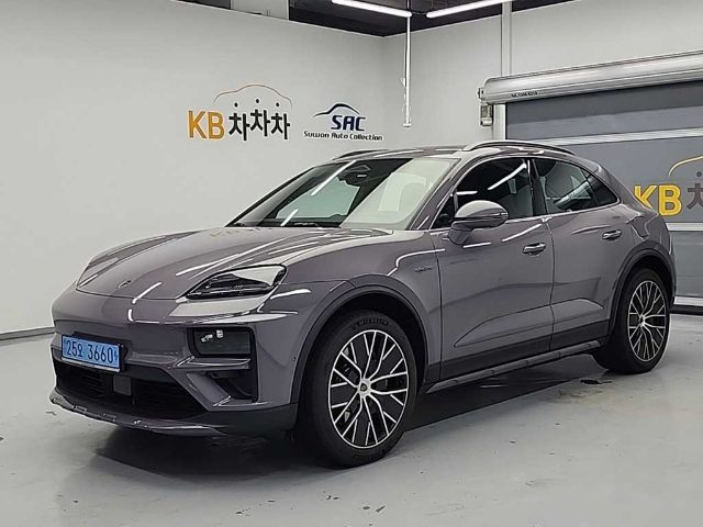 2025 Porsche Macan EV 터보