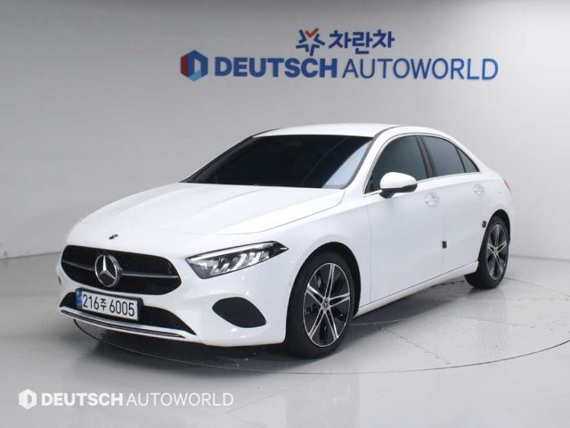 2024 Mercedes-Benz A-Class W177 A220 세단