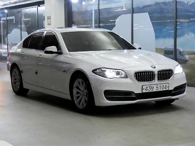 2015 BMW 5 Series (F10) 528i
