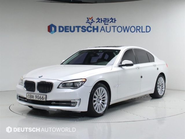 2013 BMW 7 Series (F01) 730 d