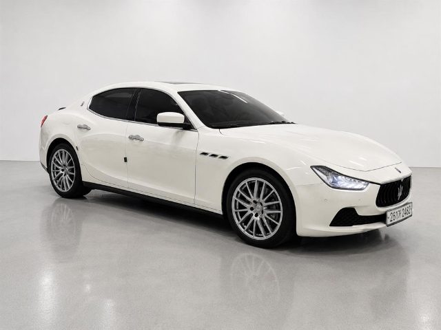 2014 Maserati Ghibli 3.0