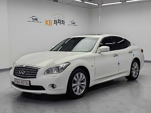 2011 Infiniti M37 스탠다드