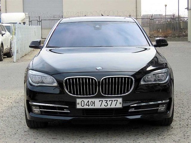 2018 BMW 7 Series (F01) 750 Ld xDrive 인디비주얼