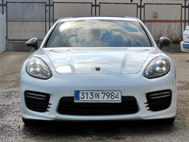 2021 Porsche Panamera 4.8 GTS