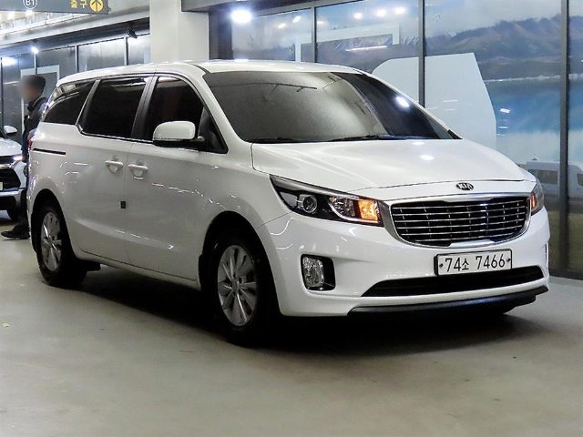 2015 Kia Carnival 디젤 11인승 디럭스