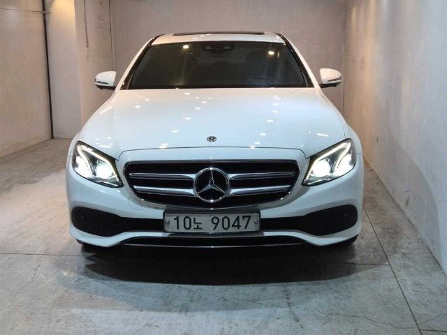 2018 Mercedes-Benz E-Class W213 E300 4MATIC 아방가르드