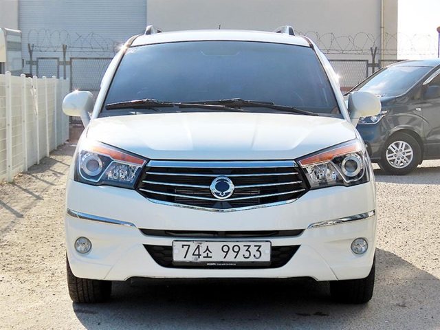 2014 KG Mobility Korando Turismo 2WD 익스트림 11인승