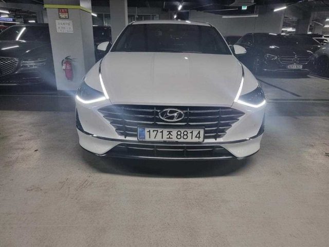 2021 Hyundai Sonata (DN8) 2.0 프리미엄 패밀리