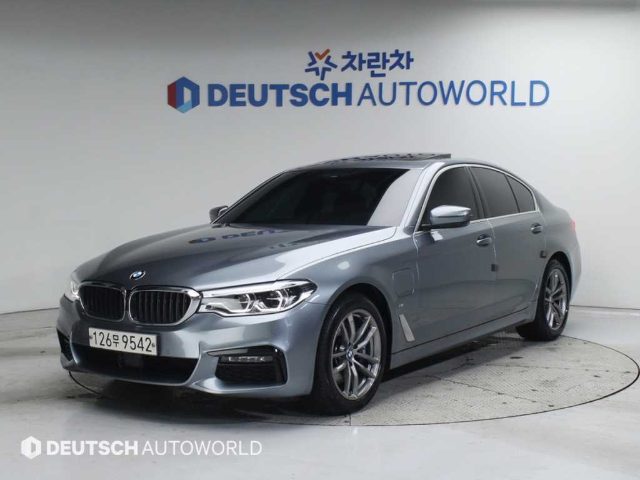 2020 BMW 5 Series (G30) 530e M 스포츠