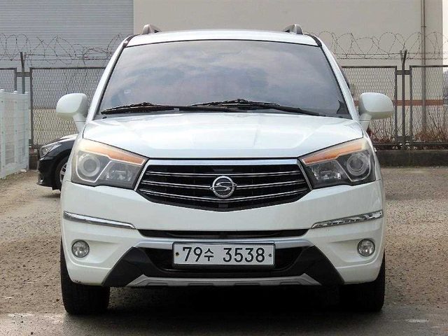 2013 KG Mobility Korando Turismo 4WD GT 11인승