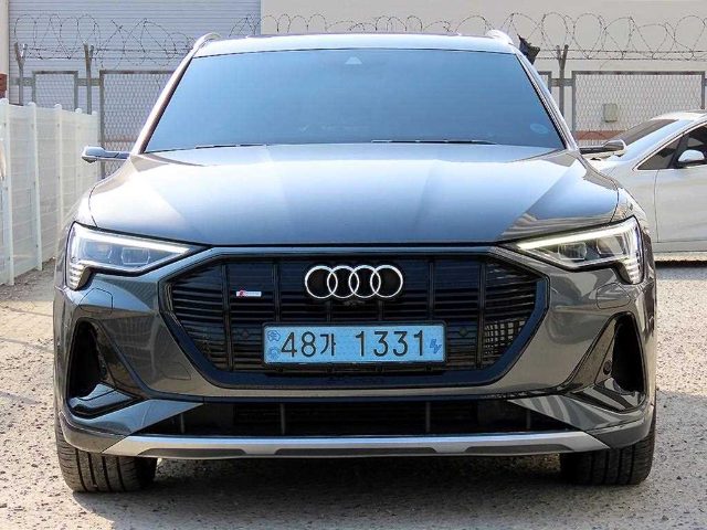 2021 Audi e-tron 55 콰트로 스포트백
