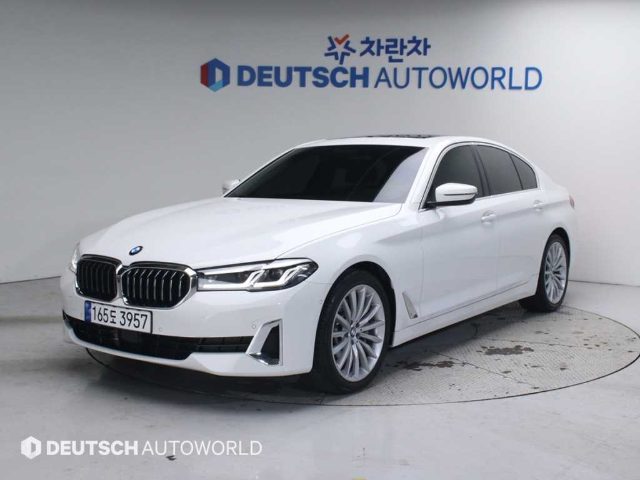 2023 BMW 5 Series (G30) 530i 럭셔리