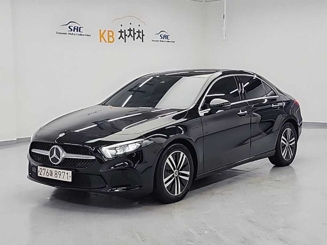 2022 Mercedes-Benz A-Class W177 A220 세단
