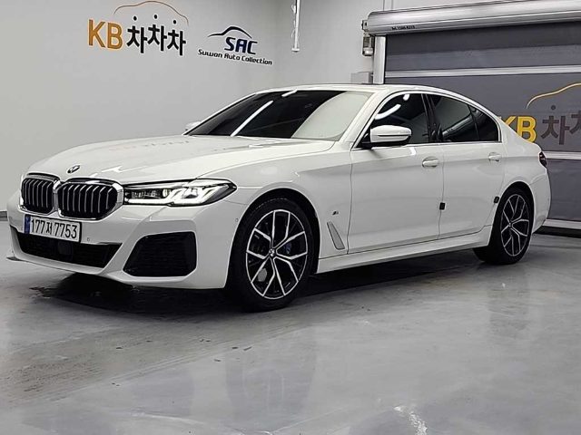 2022 BMW 5 Series (G30) 530i M 스포츠