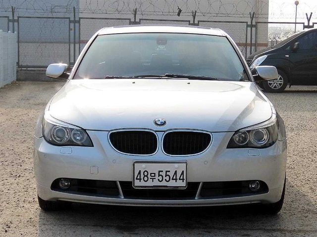 2003 BMW 5 Series (F10) 530i 세단