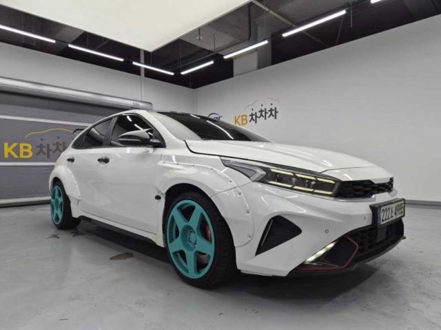 2021 Kia K3 2세대 1.6 가솔린 터보 GT 5도어 시그니처