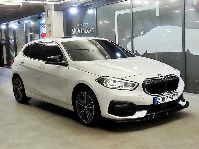 2022 BMW 1 Series (F40) 120i M 스포츠