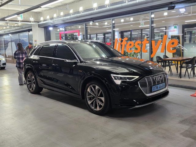 2021 Audi e-tron 55 콰트로