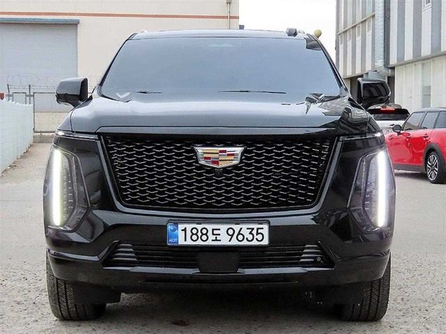 2025 Cadillac Escalade 5세대 6.2 ESV 스포츠 플래티넘