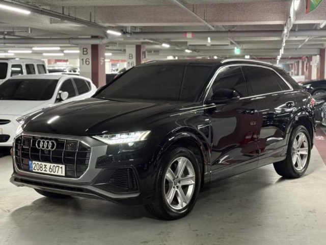 2021 Audi Q8 45 TDI 콰트로 프리미엄