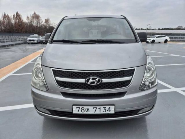 2014 Hyundai Starex 12인승 왜건 CVX 디럭스