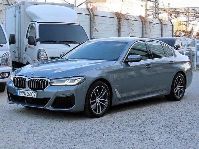 2023 BMW 5 Series (G30) 523d xDrive M 스포츠