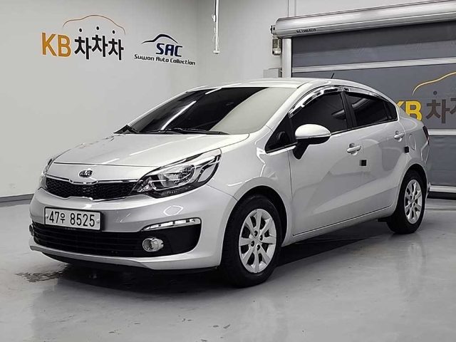 2015 Kia Pride 4DR 1.4 MPI 트렌디
