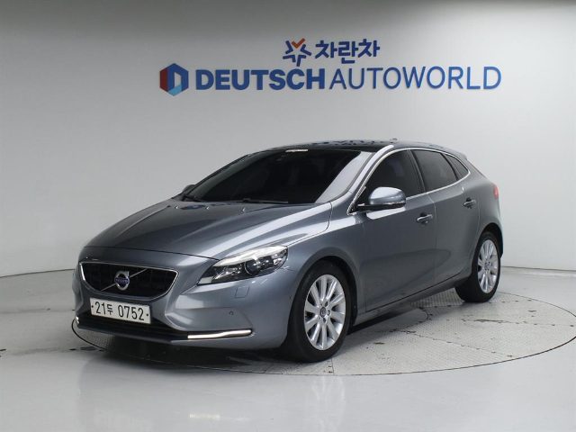 2015 Volvo V40 D2