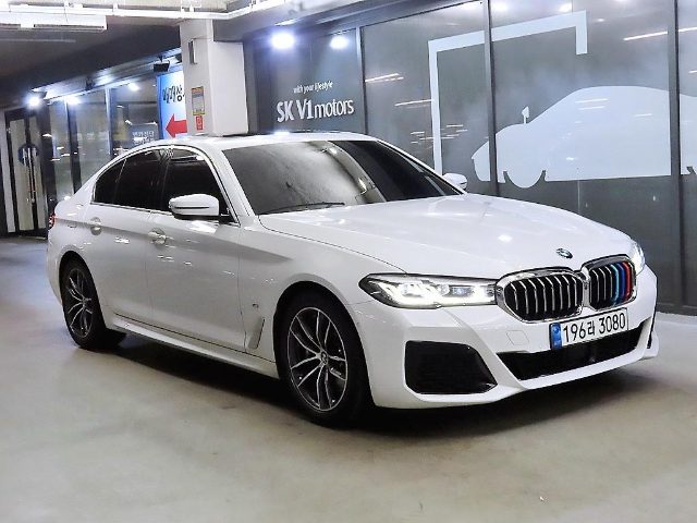 2021 BMW 5 Series (G30) 520i M 스포츠